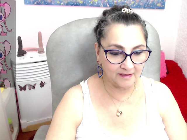 Live sex webcam photo for cataleya-mom #288291989