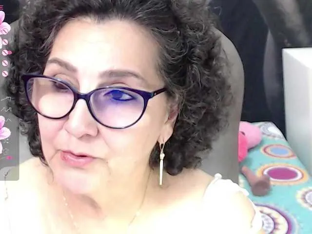 Live sex webcam photo for cataleya-mom #290755855