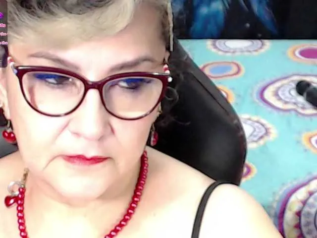 Live sex webcam photo for cataleya-mom #291382806