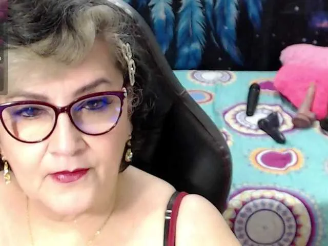 Live sex webcam photo for cataleya-mom #291397224