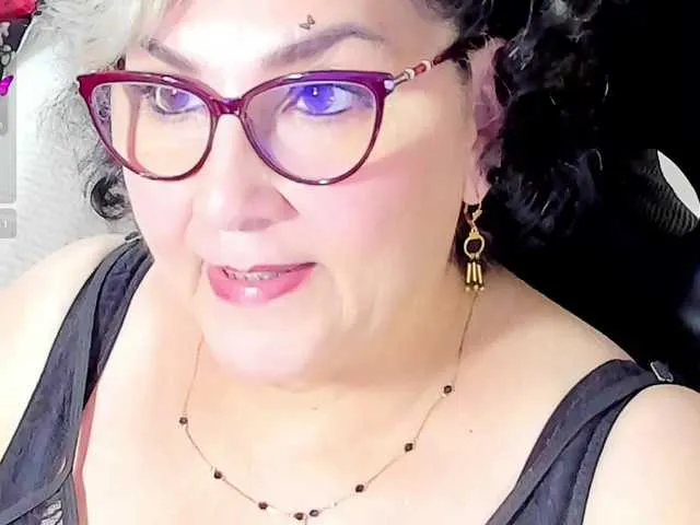 Live sex webcam photo for cataleya-mom #291692193