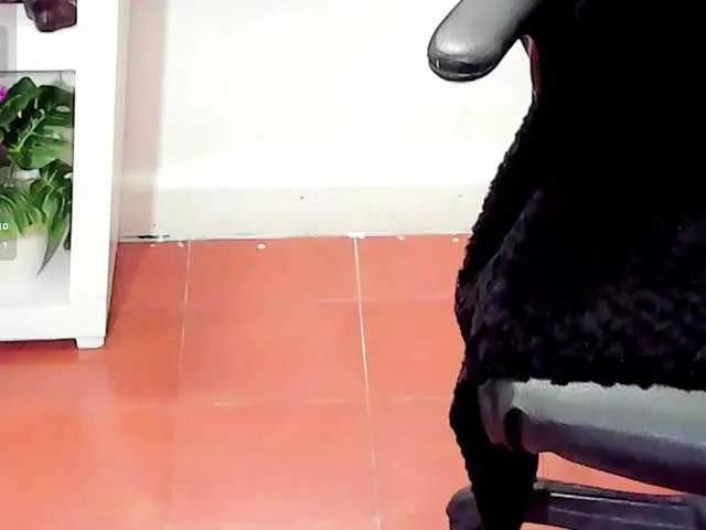 Live sex webcam photo for cataleya-mom #292327224