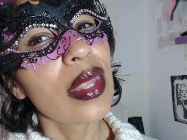 Live sex webcam photo for cataleya35 #291354810