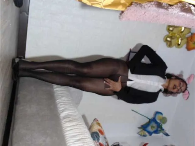 Live sex webcam photo for cataleya35 #291435919