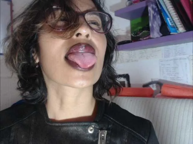 Live sex webcam photo for cataleya35 #291475128