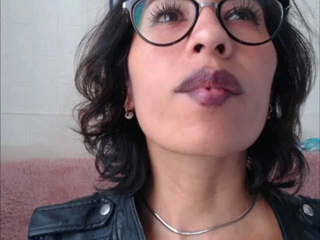 Live sex webcam photo for cataleya35 #291617338