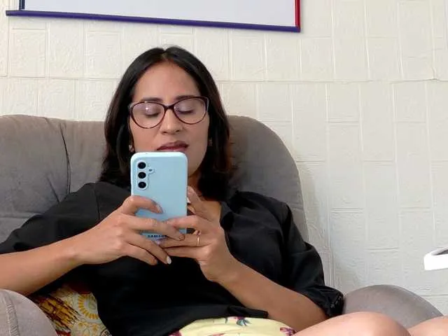 Live sex webcam photo for cataleya35 #292277442