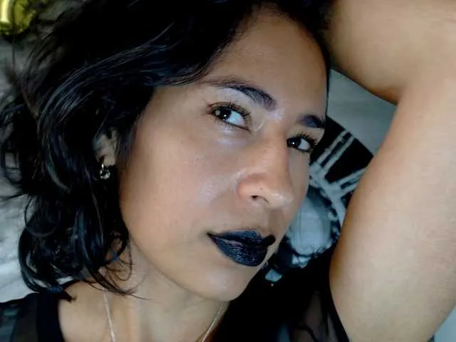 Live sex webcam photo for cataleya35 #292342657