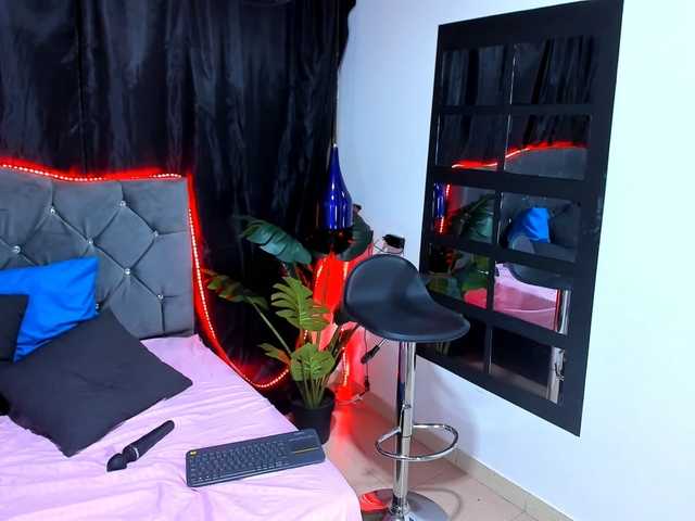 Live sex webcam photo for cataleyadivine #278244488