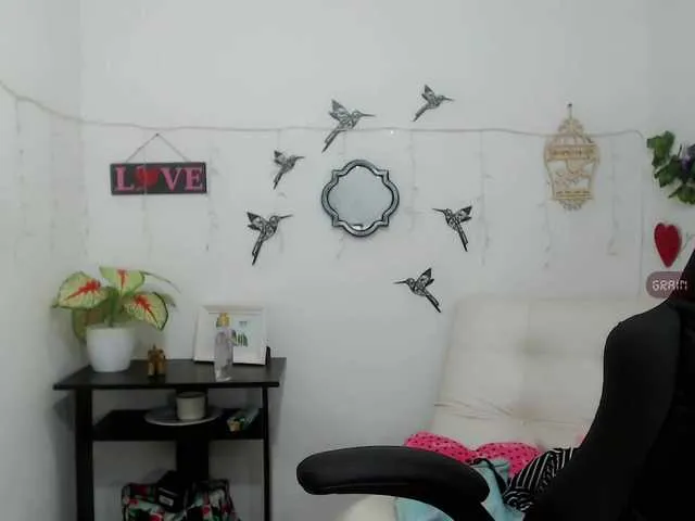 Live sex webcam photo for catalina-bbw #273039732