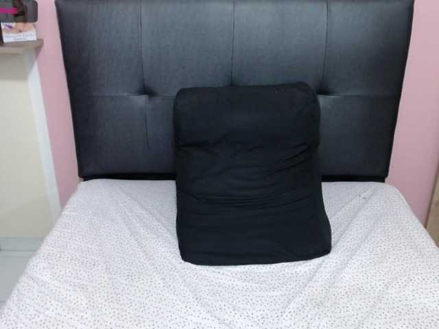 Live sex webcam photo for cattalina-1 #272649913