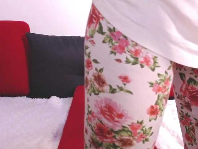 Live sex webcam photo for catwoman90 #272621789