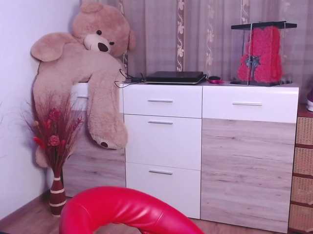 Live sex webcam photo for catwoman90 #273203584