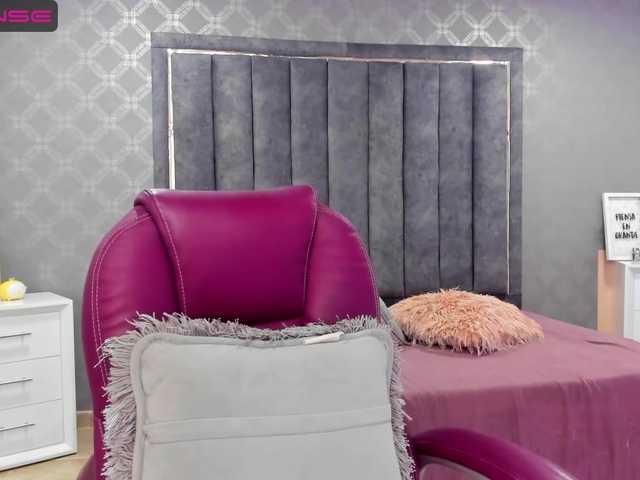 Live sex webcam photo for celestemaiier #276005748