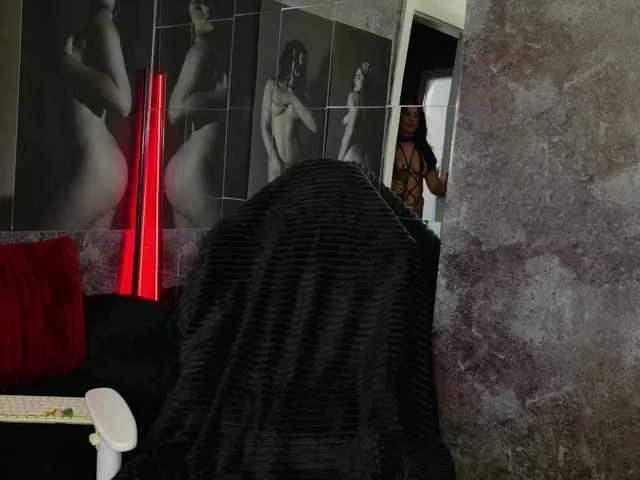 Live sex webcam photo for celia-chanel #290423361