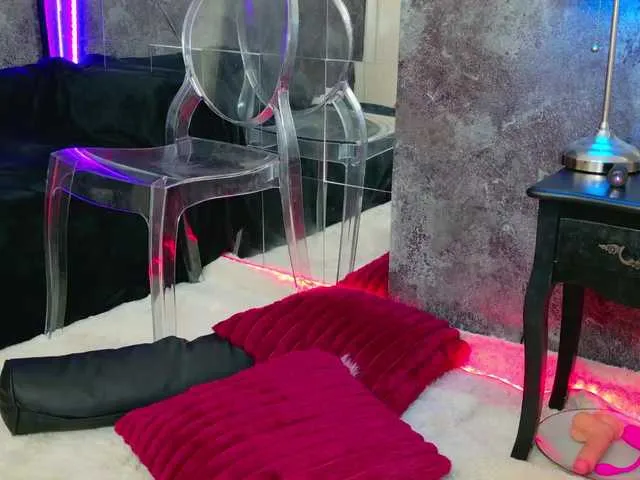 Live sex webcam photo for celia-chanel #290553465