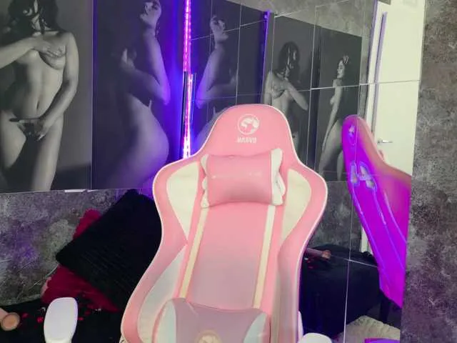 Live sex webcam photo for celia-chanel #290867183