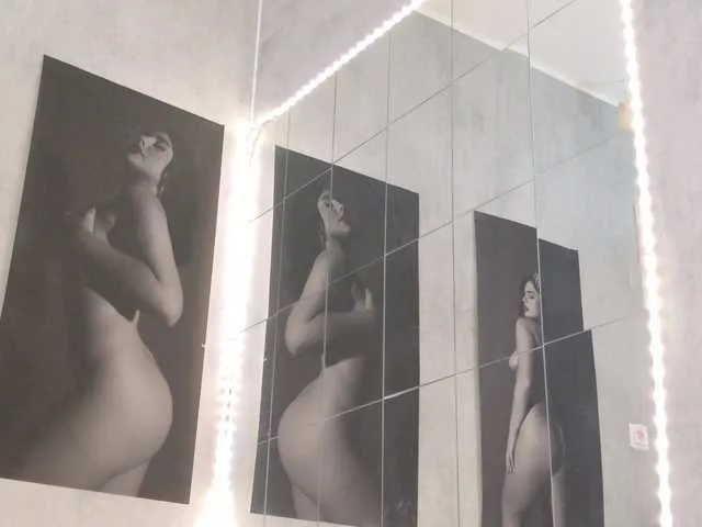 Live sex webcam photo for celia-chanel #291471708