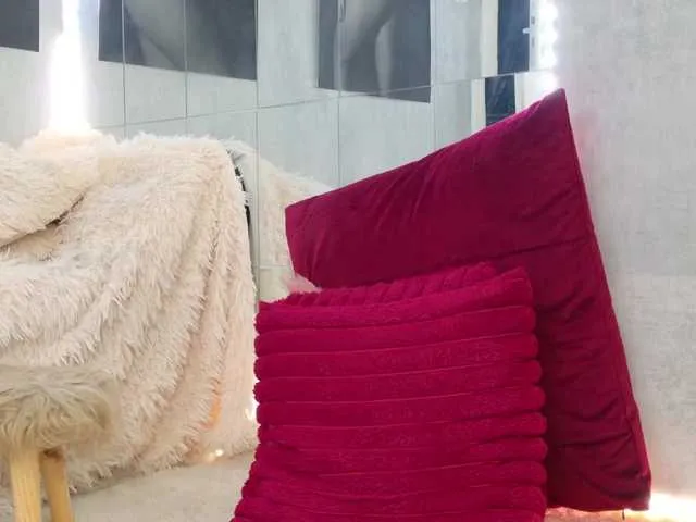 Live sex webcam photo for celia-chanel #291740073