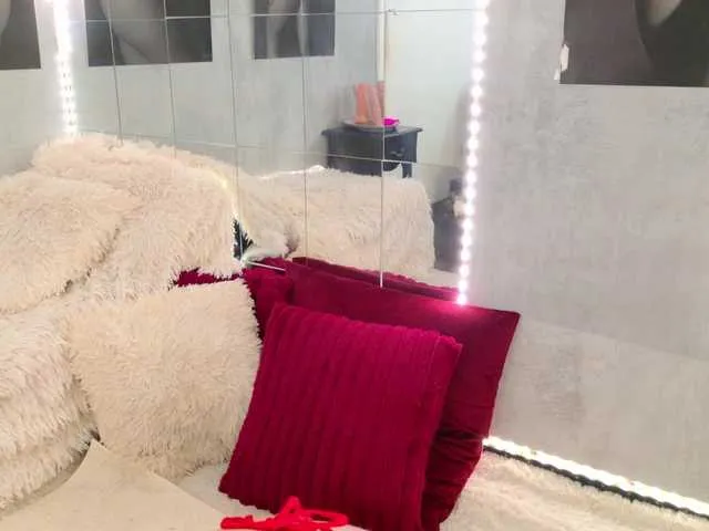 Live sex webcam photo for celia-chanel #291796032