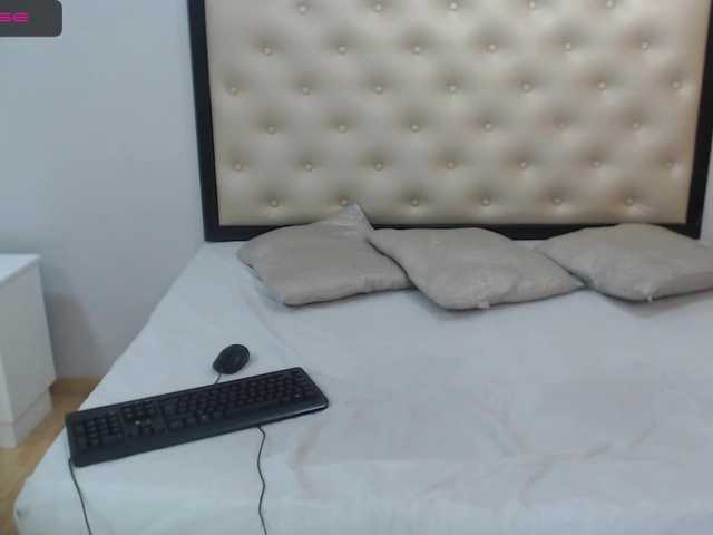 Live sex webcam photo for celinaharris #272133158