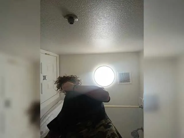 Live sex webcam photo for chainsawcatfish #291724657