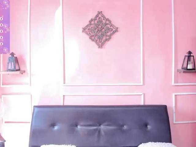 Live sex webcam photo for chanel-bakerx #276753554