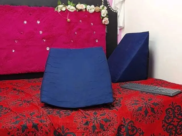 Live sex webcam photo for chanelltatto #276411413