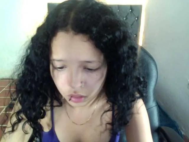 Live sex webcam photo for channel2022 #273982599