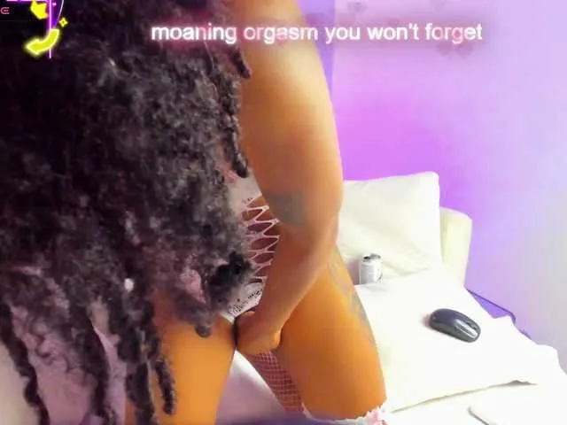 Live sex webcam photo for channelcox #291061474