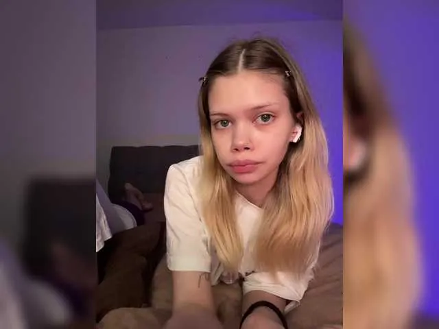 Live sex webcam photo for chansetolove #291055248