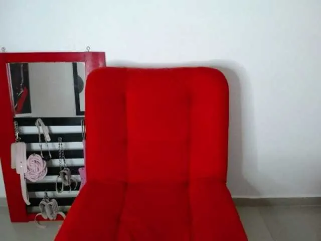 Live sex webcam photo for chantalll19 #274027059