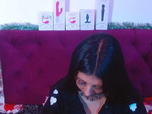 Live sex webcam photo for chantallthx #276952606