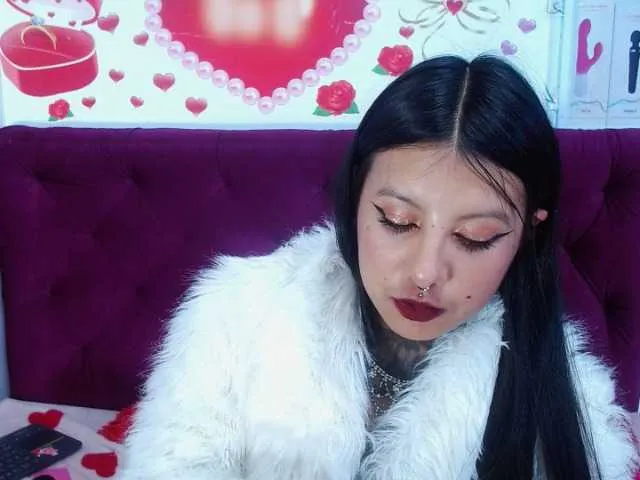 Live sex webcam photo for chantallthx #277355563