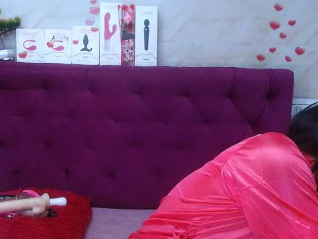 Live sex webcam photo for chantallthx #277484353