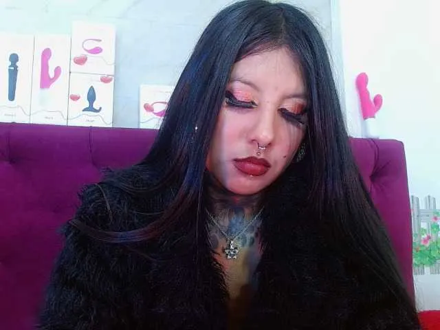 Live sex webcam photo for chantallthx #278095341