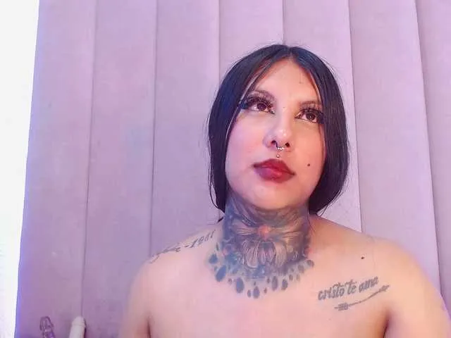 Live sex webcam photo for chantallthx #278202272