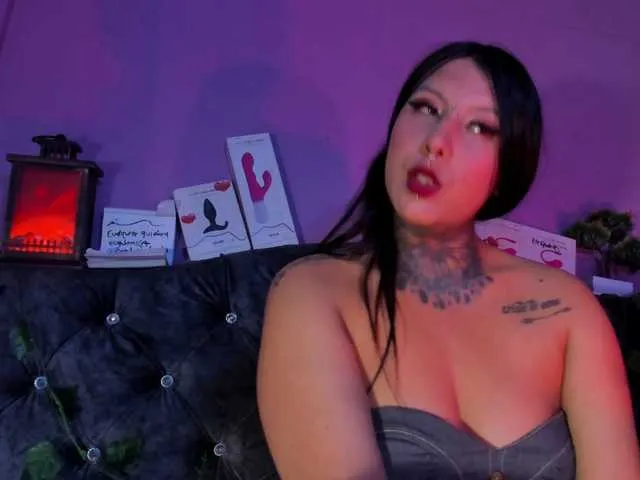Live sex webcam photo for chantallthx #290164720