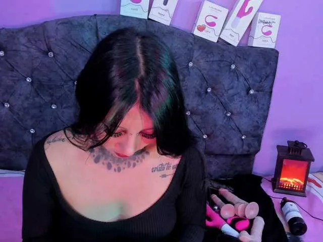 Live sex webcam photo for chantallthx #290383947