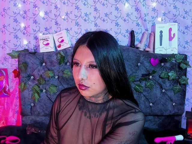 Live sex webcam photo for chantallthx #290612525
