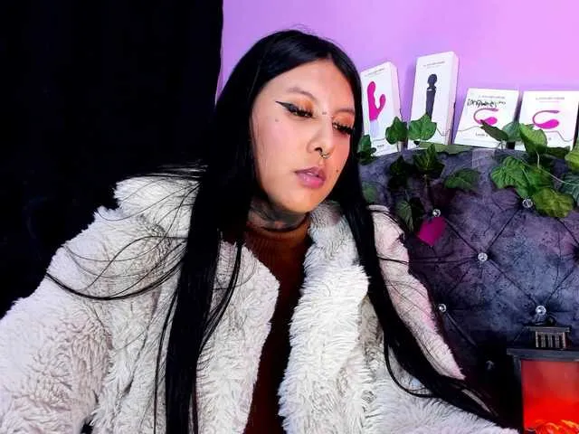 Live sex webcam photo for chantallthx #291188184