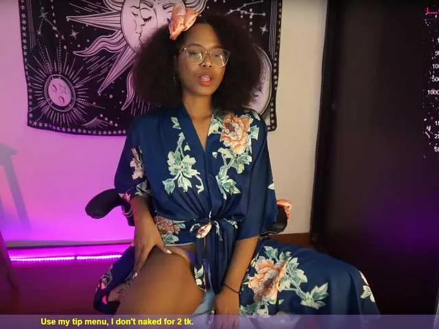 Live sex webcam photo for charlieoxxo #274181652