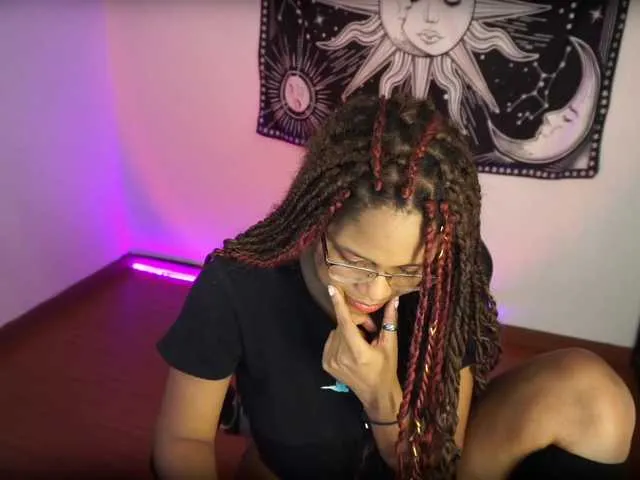 Live sex webcam photo for charlieoxxo #274455970
