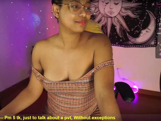 Live sex webcam photo for charlieoxxo #275616526