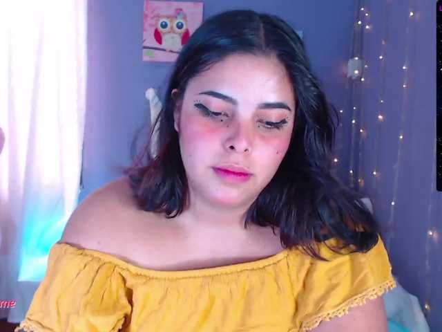 Live sex webcam photo for charllotteros #272099806