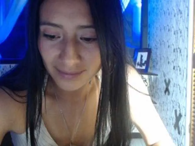Live sex webcam photo for charlot-hot #272274668