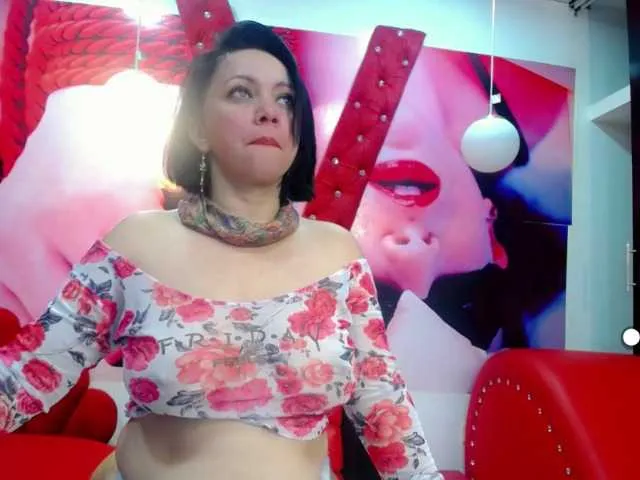 Live sex webcam photo for charlot-sexy #271827989