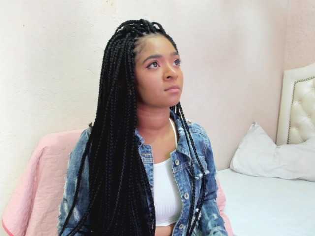 Live sex webcam photo for charlote-15 #273458433