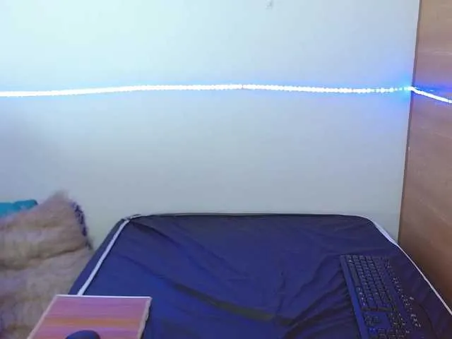 Live sex webcam photo for charlotholmes #272446824