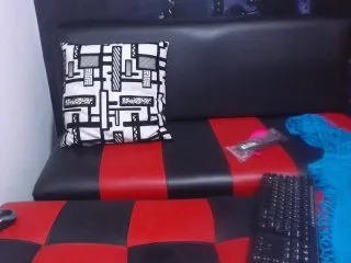Live sex webcam photo for Charlotte-18 #125300631